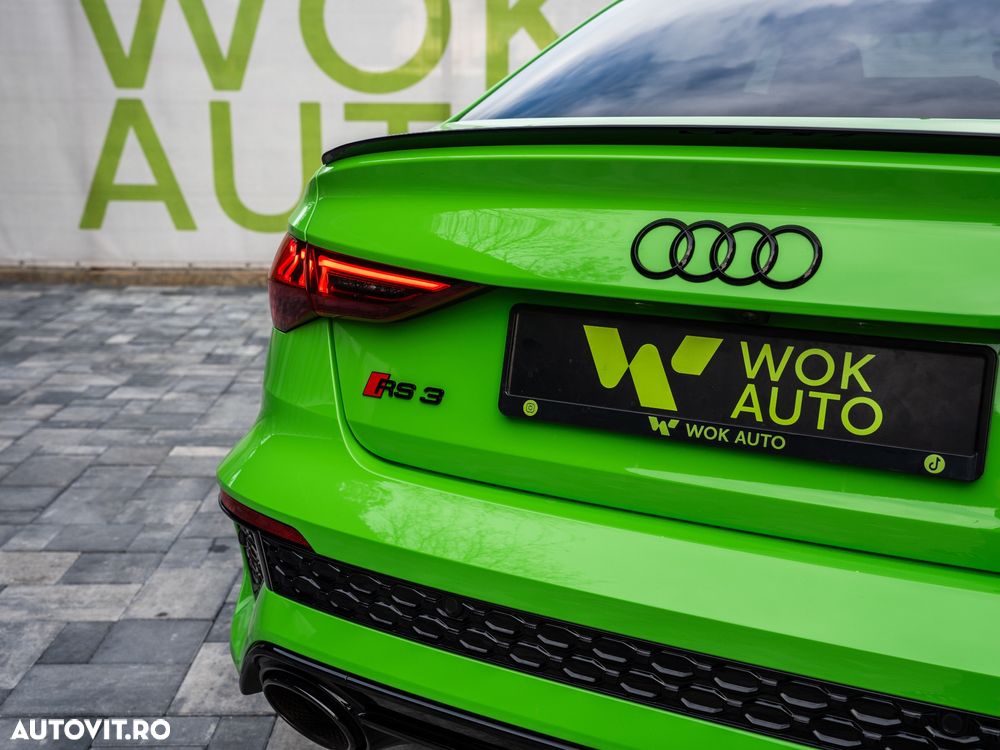 Audi RS3 TFSI quattro S tronic - 12