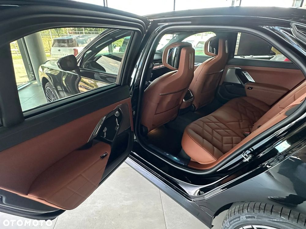 BMW Seria 7 740d xDrive mHEV sport - 22