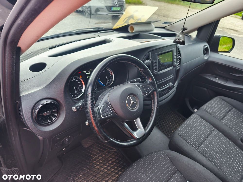 Mercedes-Benz E-Vito - 32