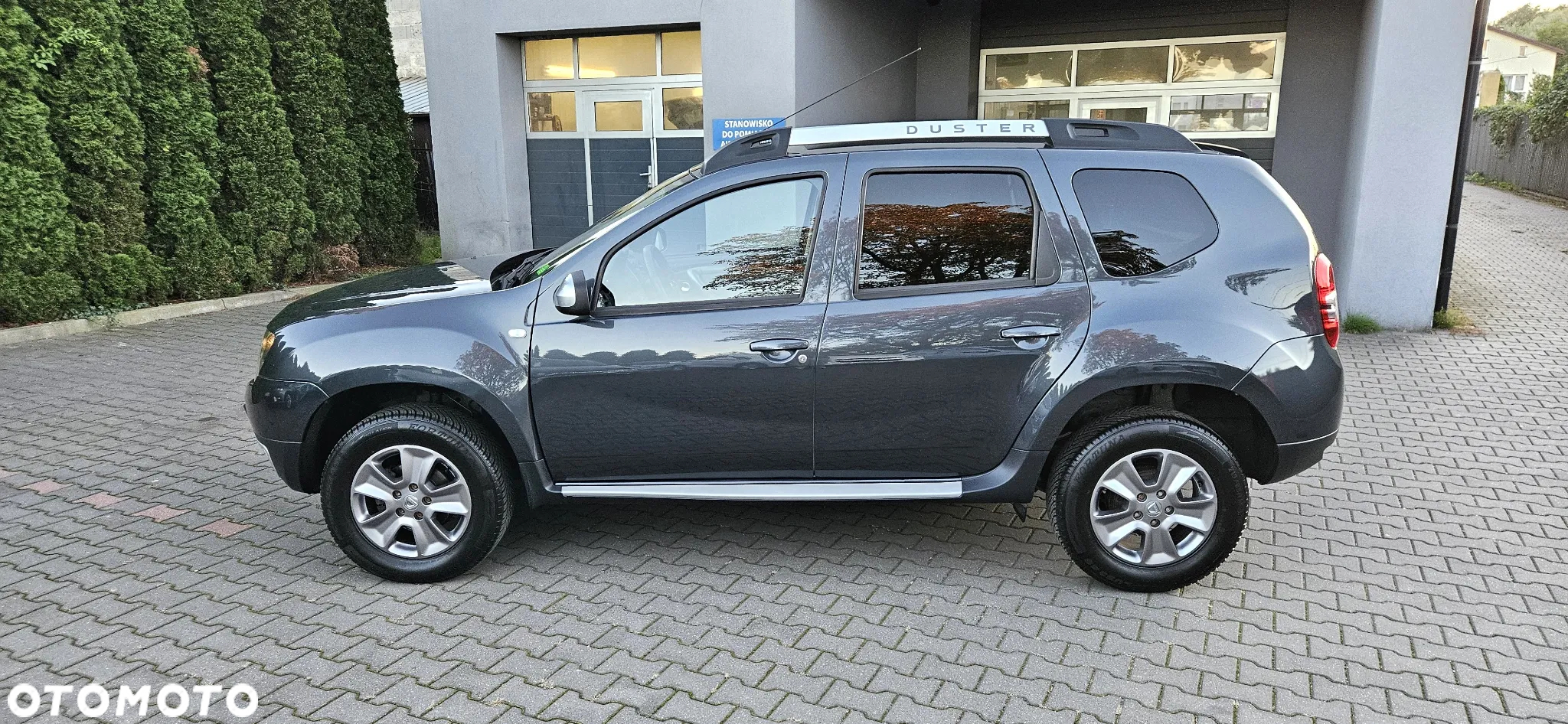 Dacia Duster SCe 115 4x2 Laureate - 11