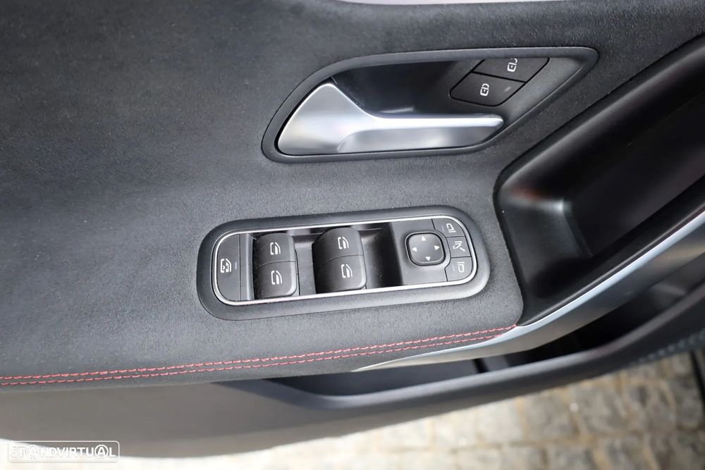 Mercedes-Benz A 200 AMG Line Aut. - 52