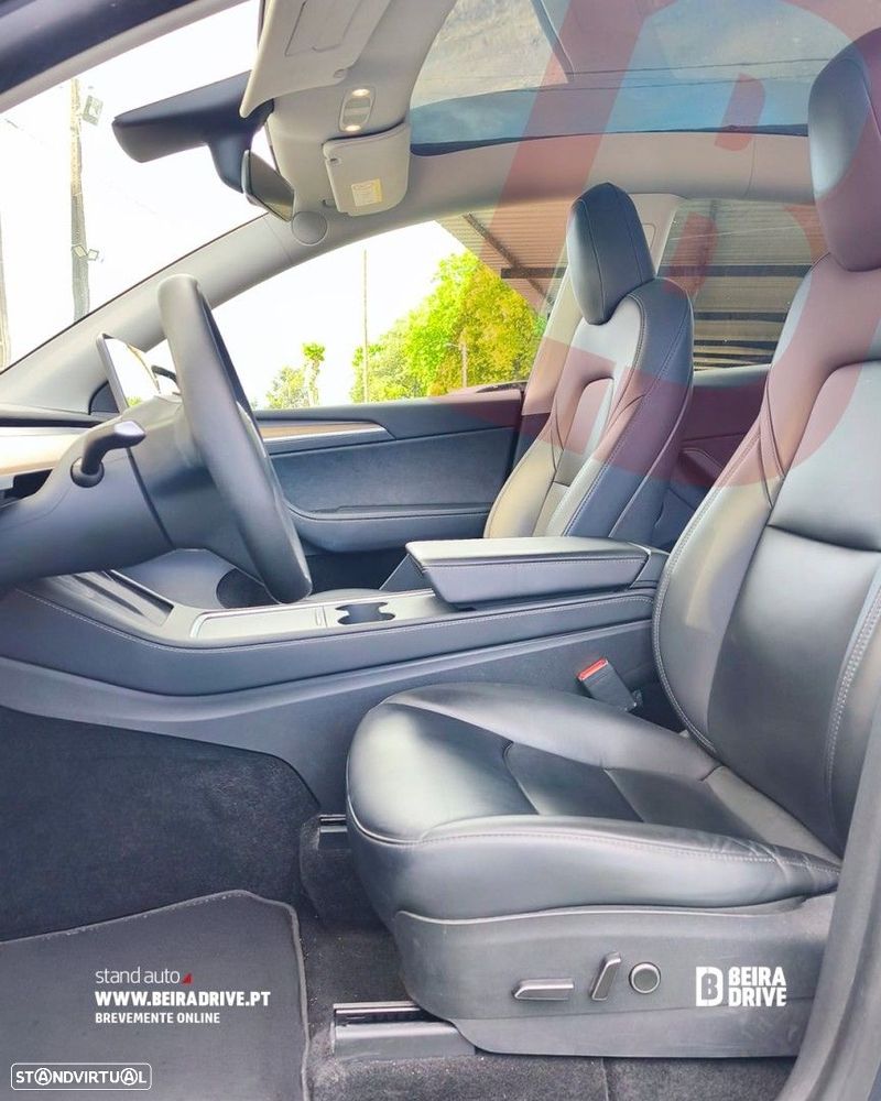 Tesla Model Y Long-Range RWD - 8
