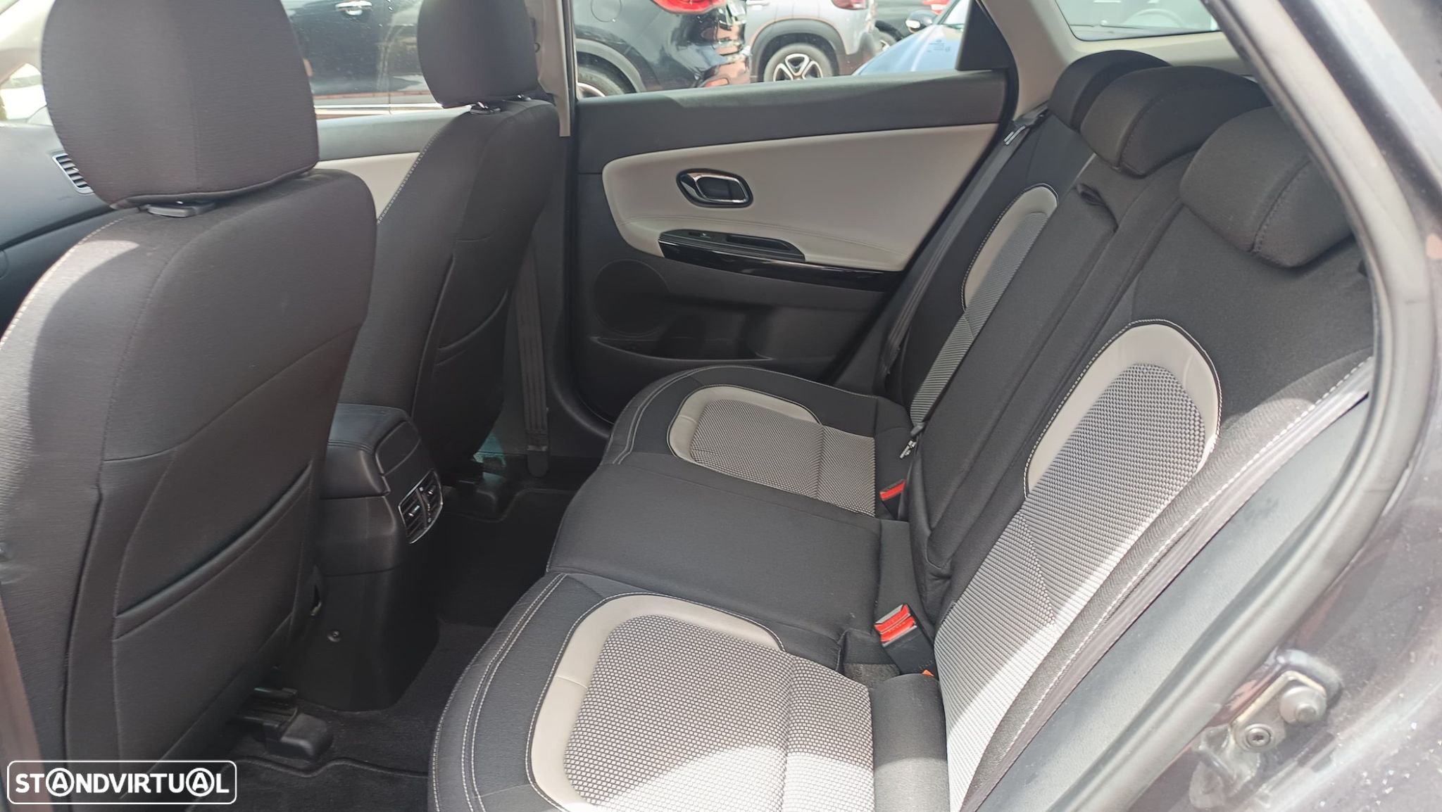 Kia Ceed SW 1.6 CRDi ECO - 12