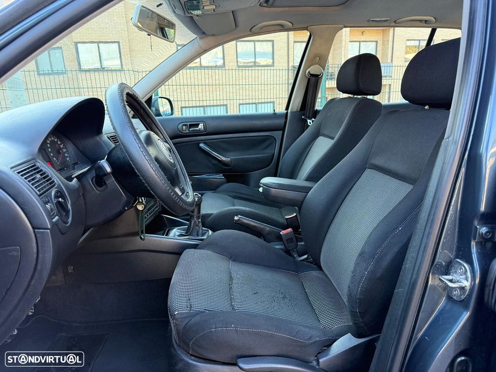 VW Golf 1.9 TDi Highline - 8