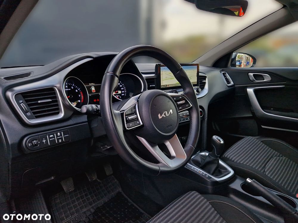 Kia Ceed 1.5 T-GDI M - 9