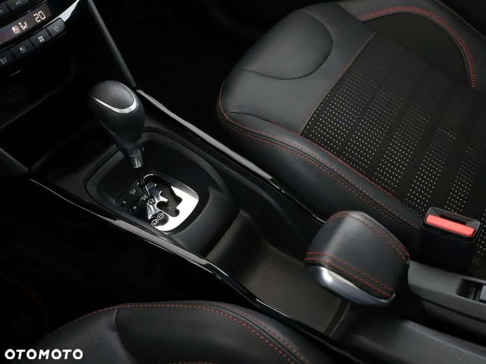 Peugeot 2008 PureTech 110 Stop&Start EAT6 GT-Line Edition - 29