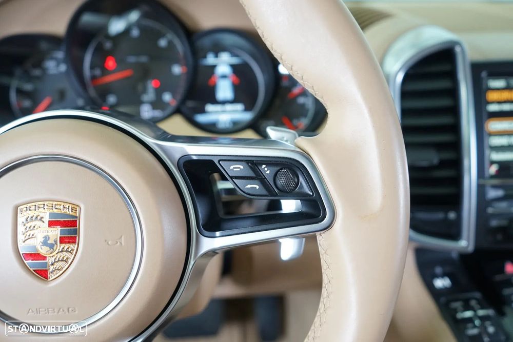 Porsche Cayenne 3.0 V6 - 25