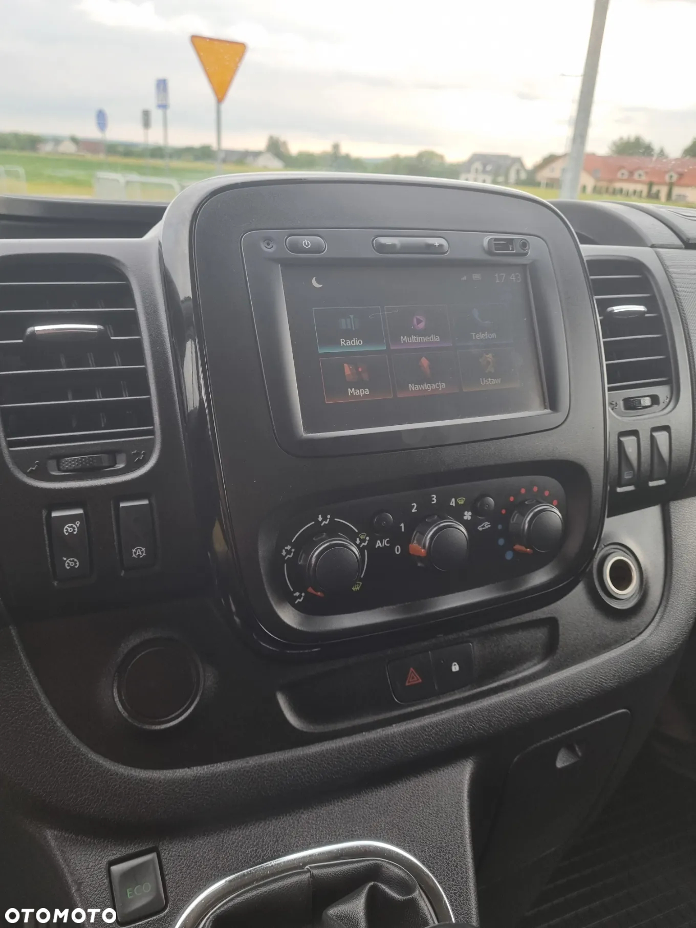 Opel Vivaro - 22