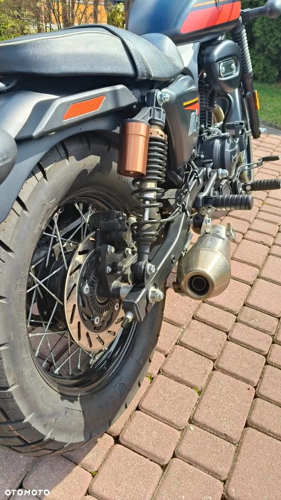 Junak M12 - 12