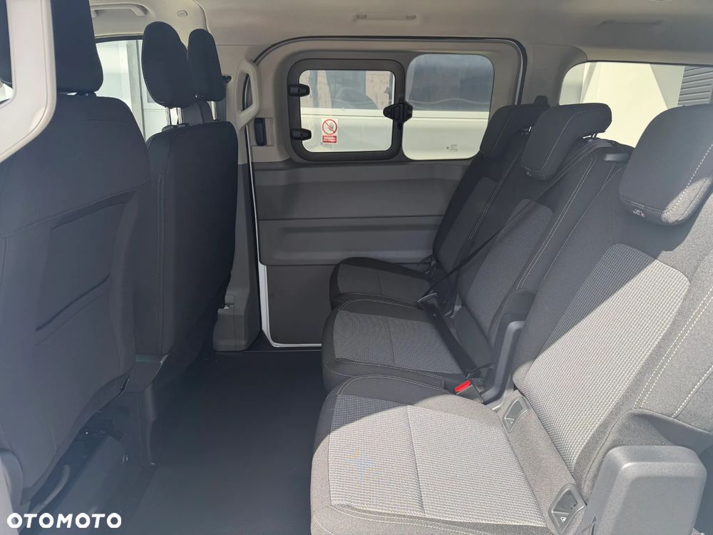 Volkswagen Transporter Kombi L2H1 M1 - 8