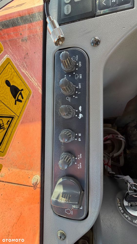 Hitachi ZX-85 USB LC - 17