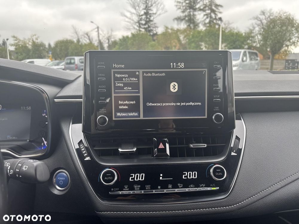 Toyota Corolla 1.8 Hybrid Comfort - 18