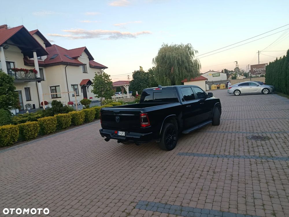 Dodge RAM 5.7 4x4 - 13