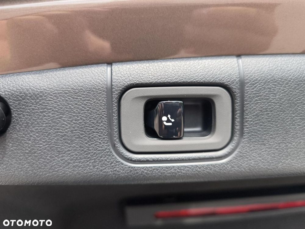 Mercedes-Benz Klasa E - 24