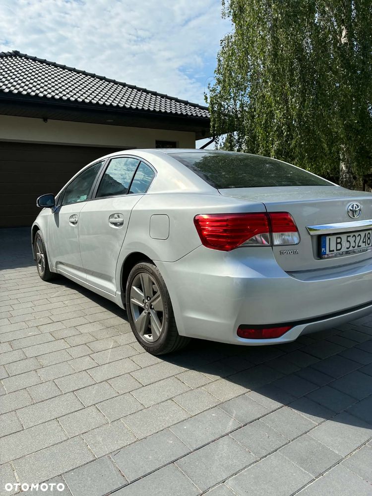 Toyota Avensis 1.8 Premium MS - 4