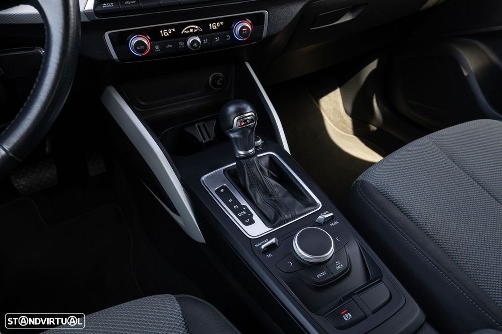 Audi Q2 30 TDI S tronic - 18