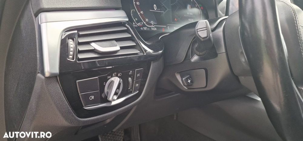 BMW Seria 5 520d AT MHEV - 16