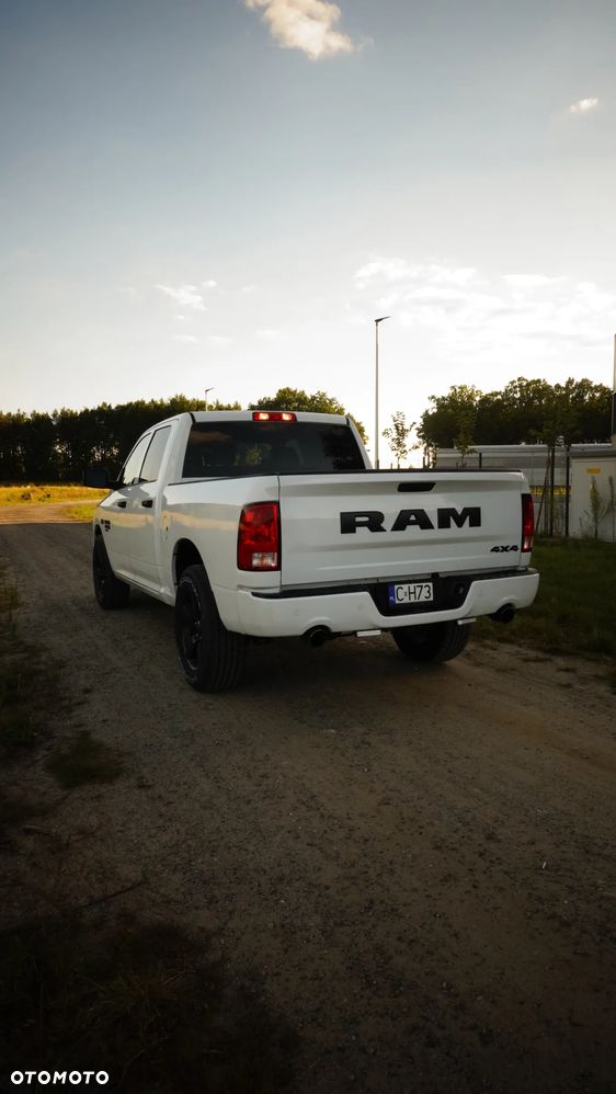 Dodge RAM 1500 5.7 4x4 - 17