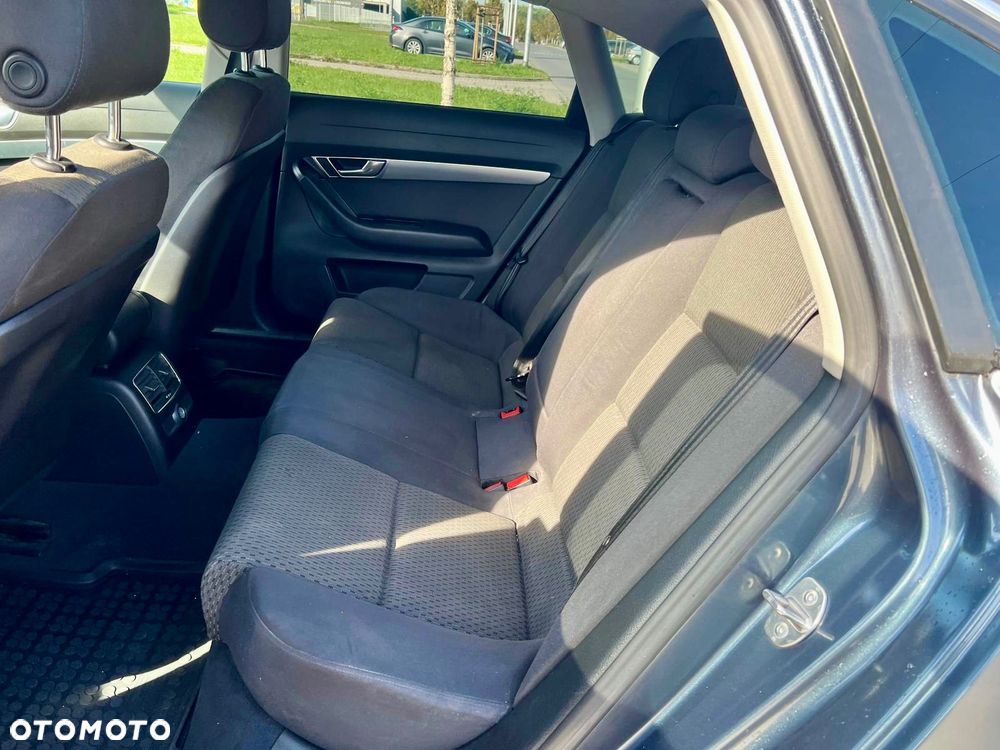 Audi A6 Limousine 2.4 - 18