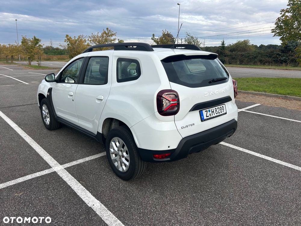 Dacia Duster 2023 photo 2