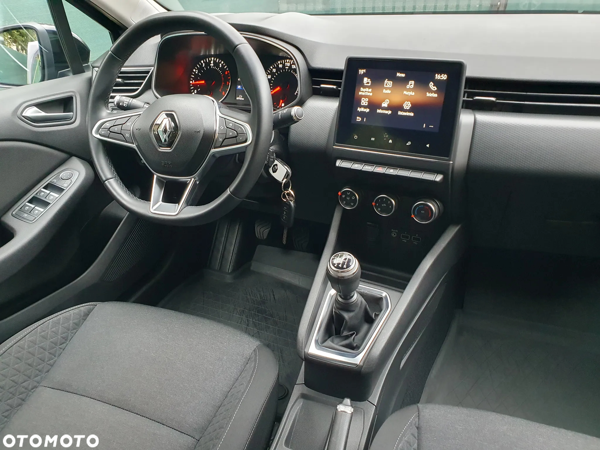 Renault Clio - 25