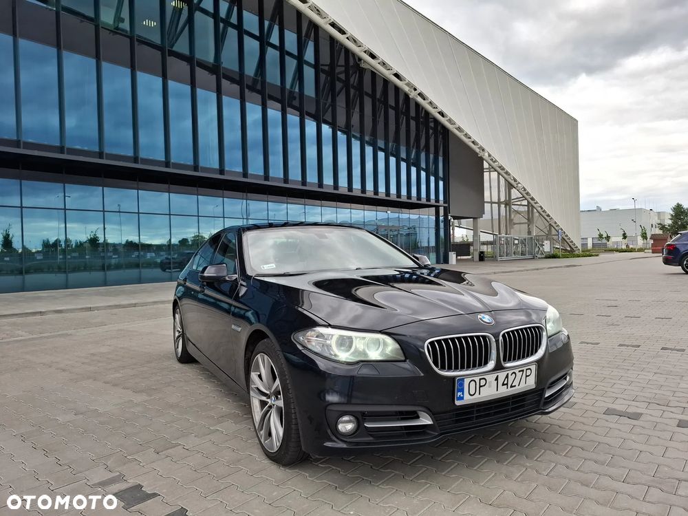 BMW Seria 5 525d xDrive - 9