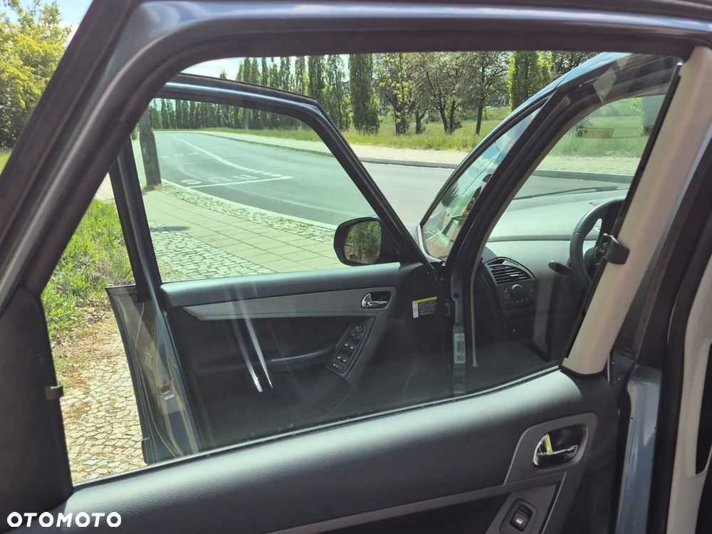 Citroën C4 Picasso - 16
