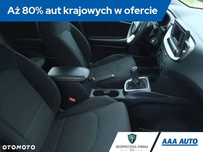 Kia Ceed - 10