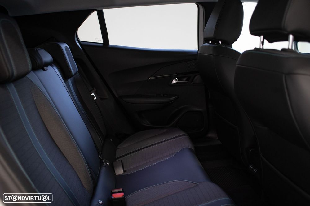 Peugeot 2008 1.2 PureTech Allure Pack EAT8 - 12