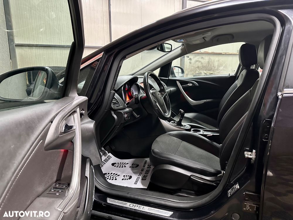 Opel Astra 1.7 CDTI DPF Cosmo - 9
