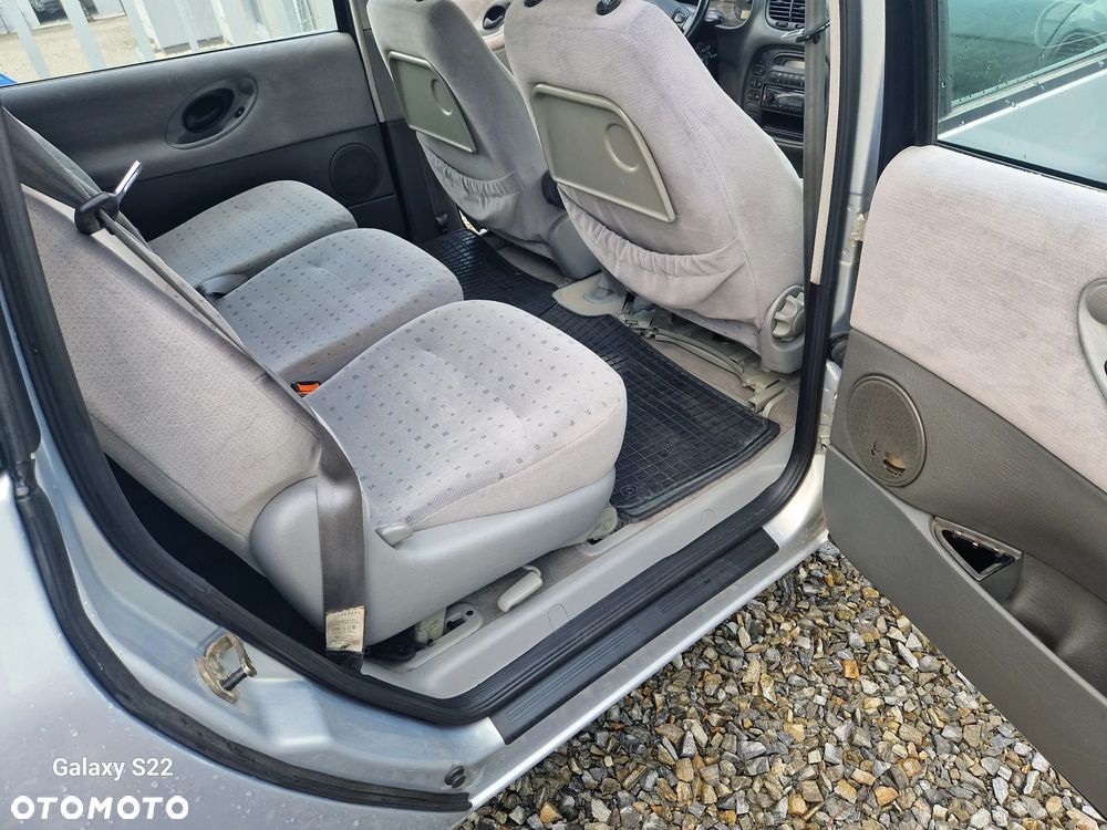Volkswagen Sharan 1.9 TDI Comfortline - 15