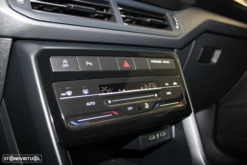 VW T-Cross 1.0 TSI Life - 17