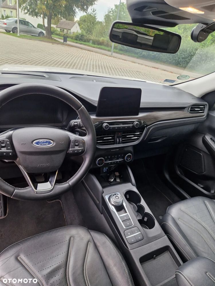 Ford Kuga - 8