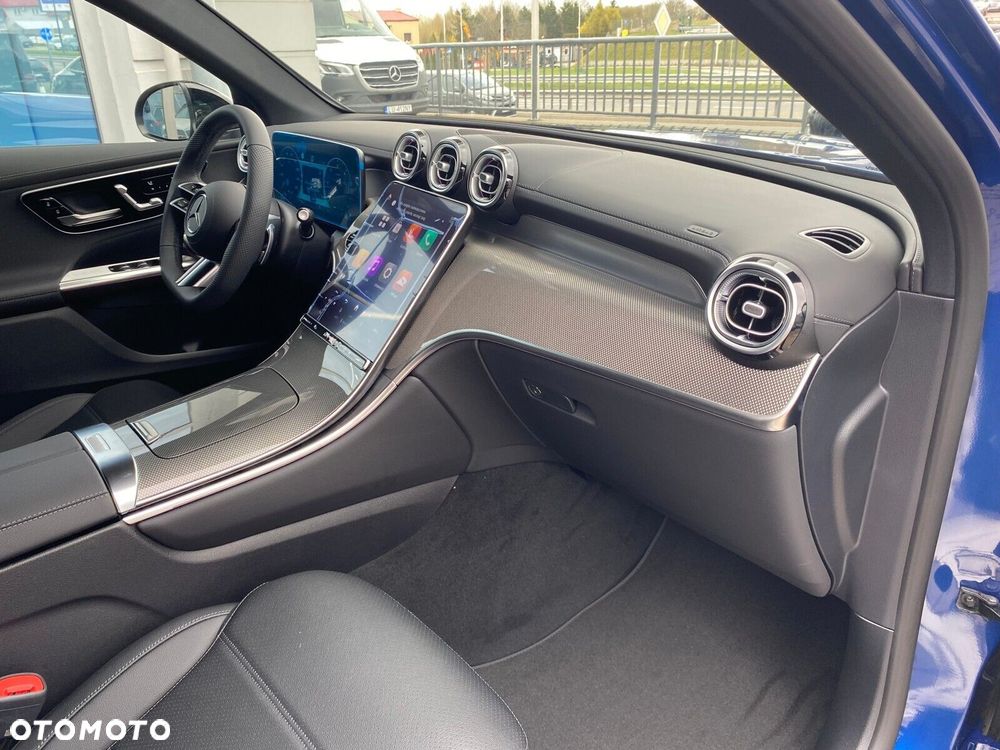 Mercedes-Benz GLC - 21