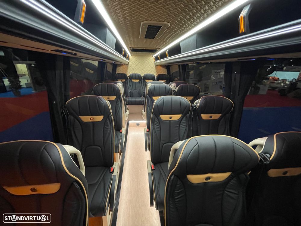 Mercedes Benz Sprinter 519 - 12