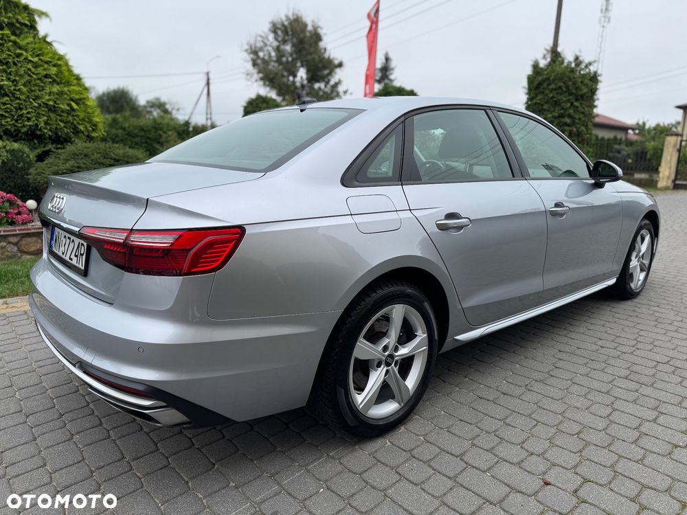 Audi A4 Limousine - 8