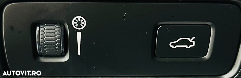 Volvo XC 40 T3 Geartronic Momentum Pro - 12