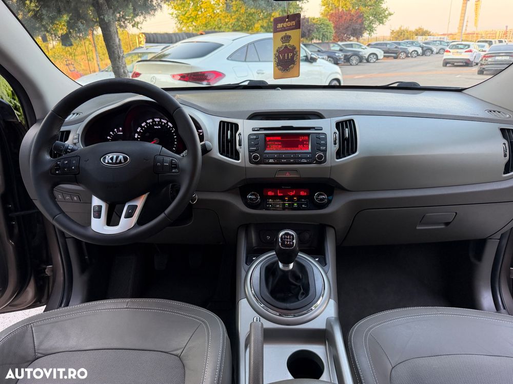 Kia Sportage 2.0 DSL MT 4x4 PREMIUM - 29