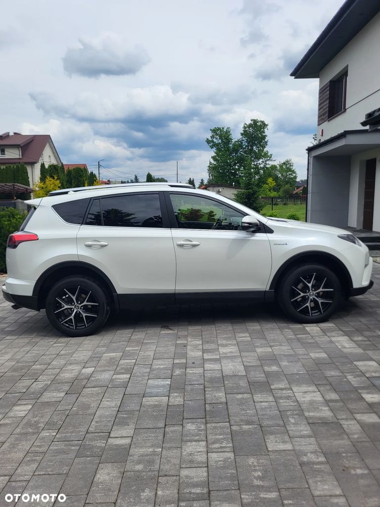 Toyota RAV4 Hybrid Premium 4x2 - 9