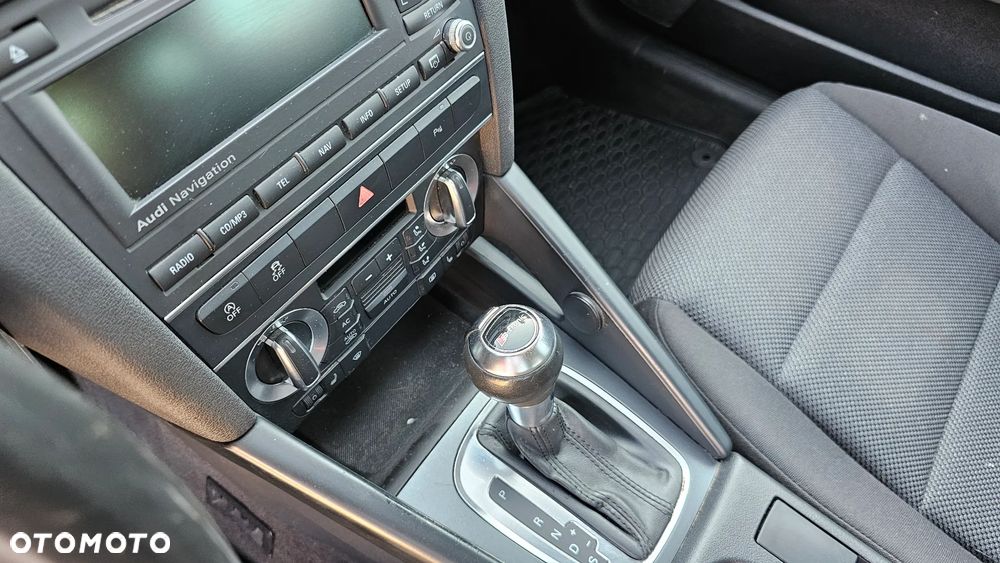 Audi A3 Sportback 1.6 TDI DPF Ambiente S tronic - 19