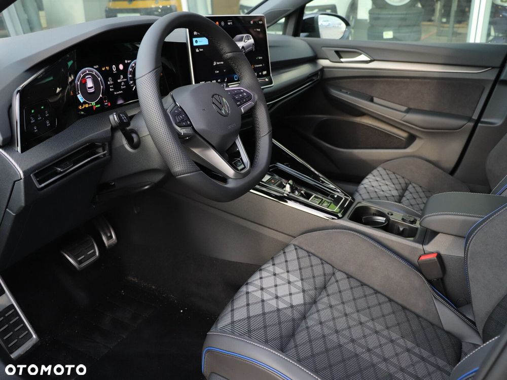 Volkswagen Golf - 12