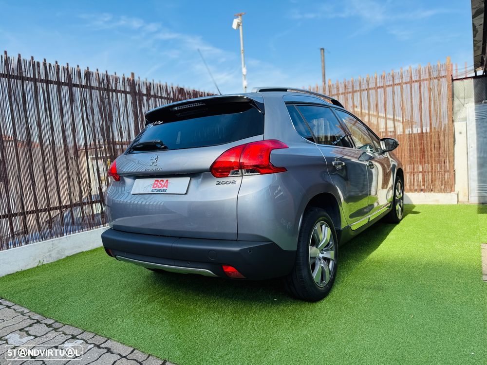 Peugeot 2008 1.2 PureTech Allure - 6