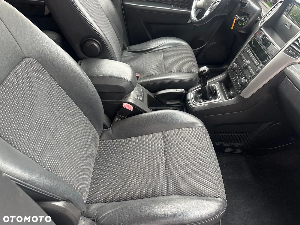 Chevrolet Captiva - 13