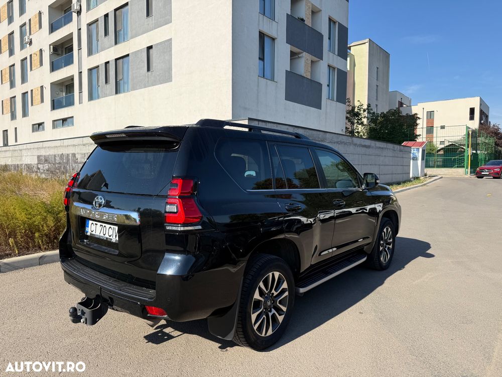 Toyota Land Cruiser - 3