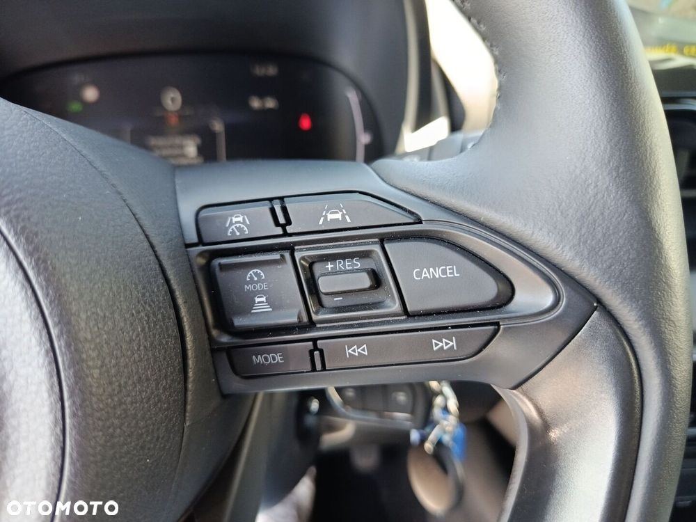 Toyota Yaris Hybrid 1.5 Style - 25