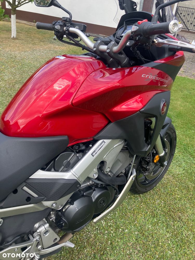Honda VFR - 12