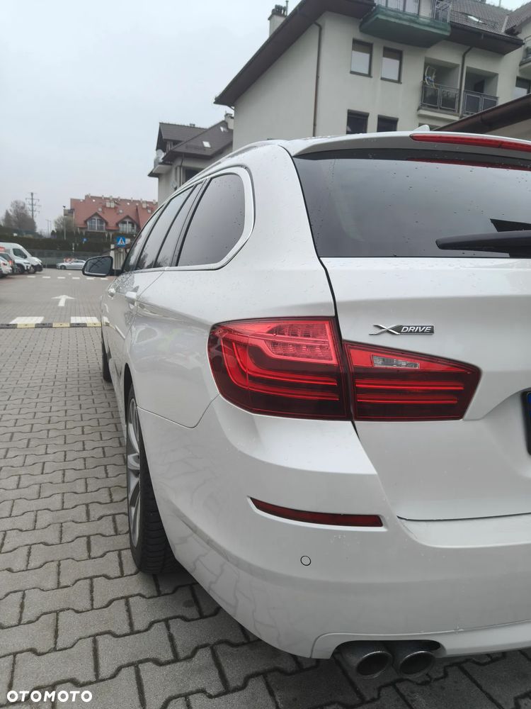 BMW Seria 5 520d xDrive - 15
