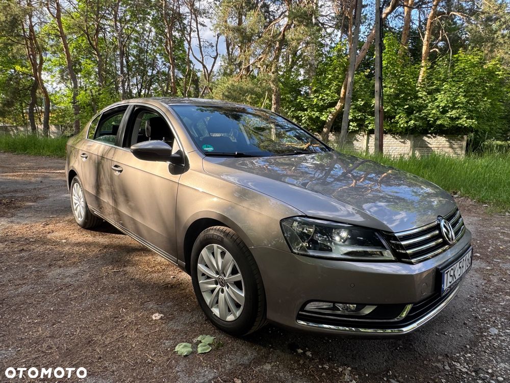 Volkswagen Passat - 17