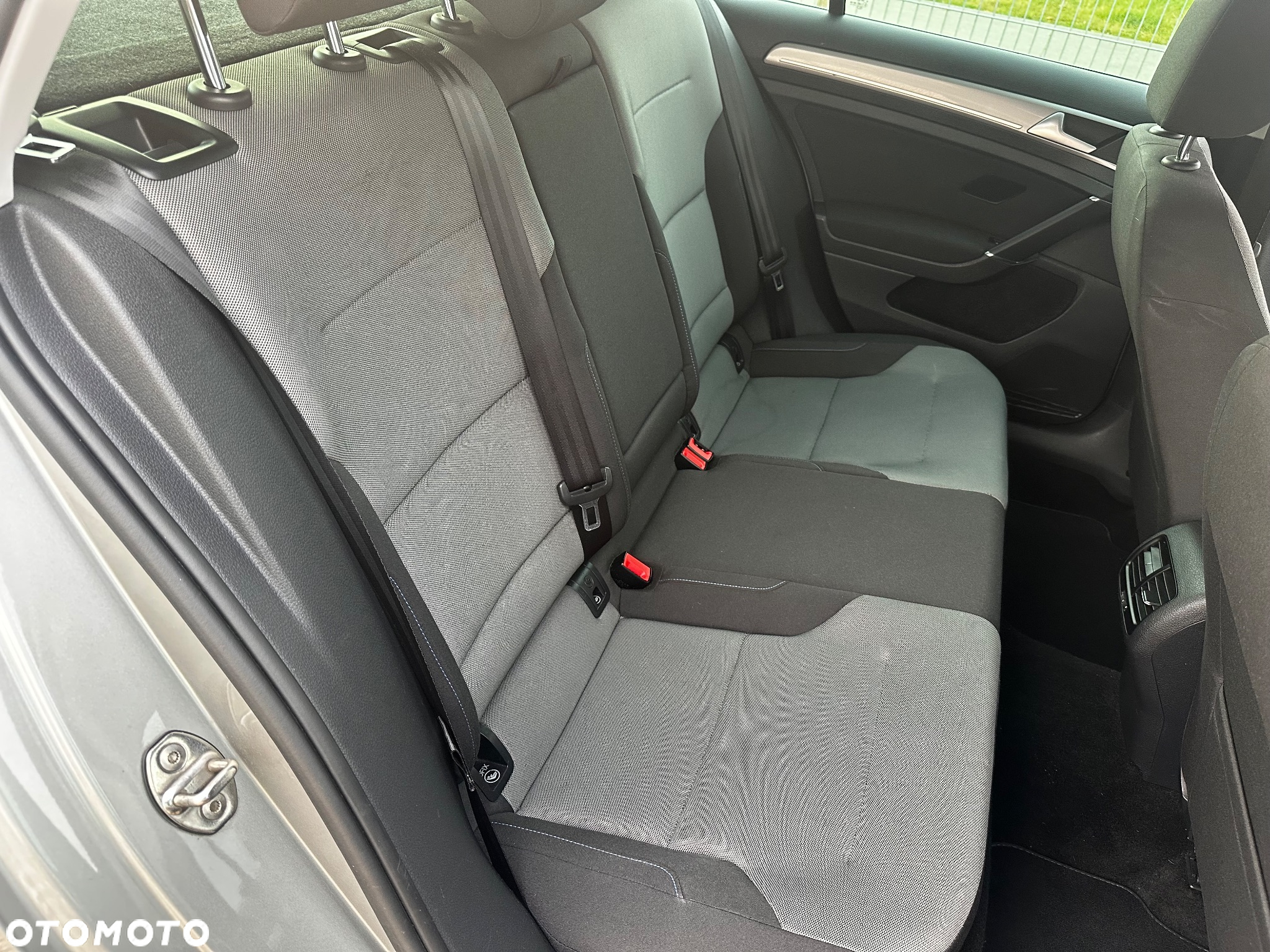 Volkswagen Golf - 17