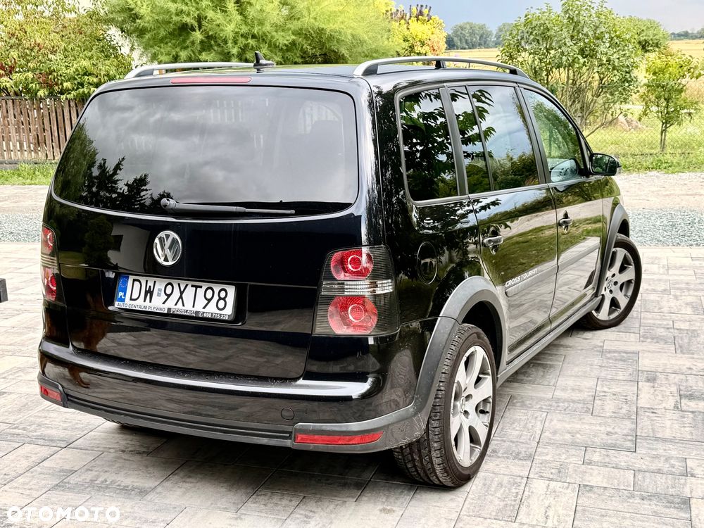 Volkswagen Touran 1.4 TSI Cross - 5